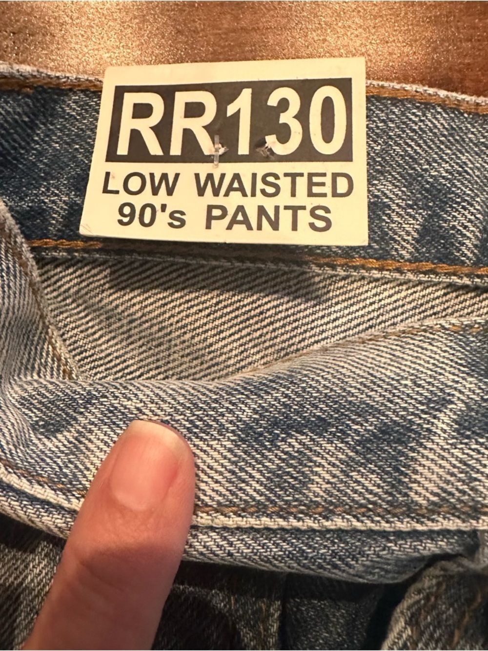 Brandy Melville Classic 90s low waisted Straight rise Jeans Size M NWT - Picture 3 of 8